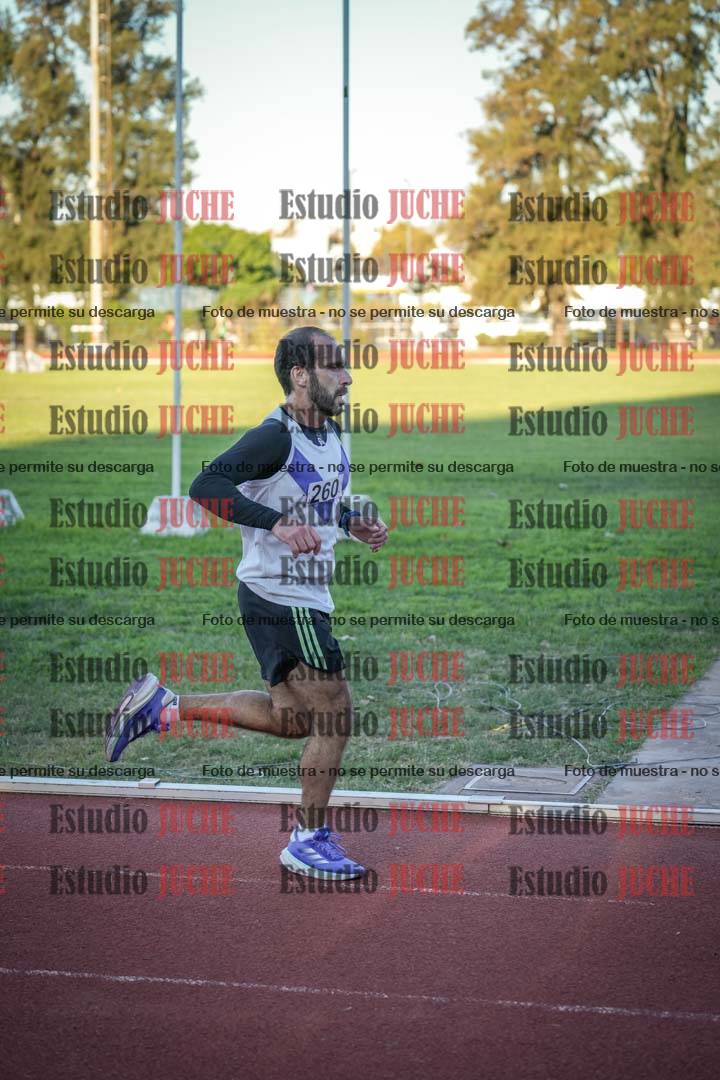 Fotos de los 3000 m llanos de varones