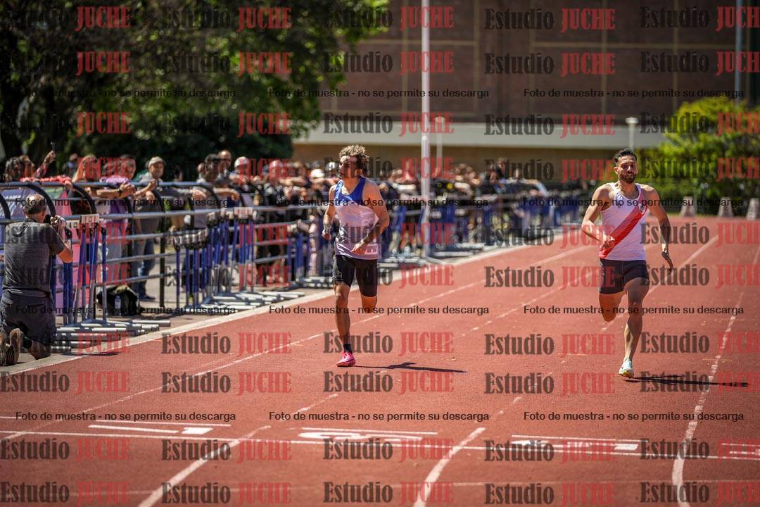 Fotos de los 400 m llanos de varones