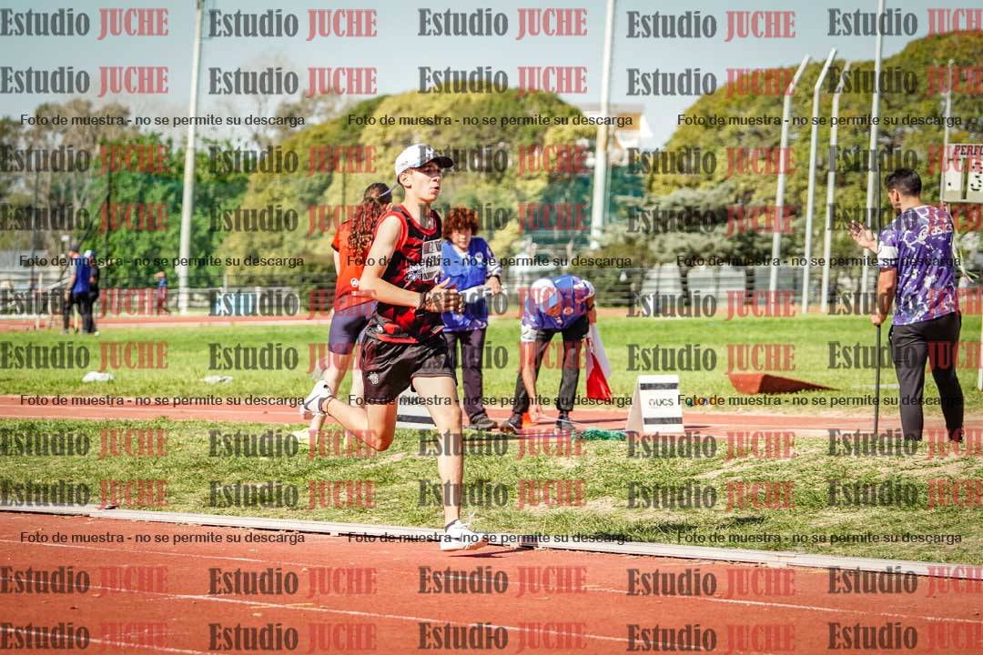 Fotos de los 600 m llanos de varones