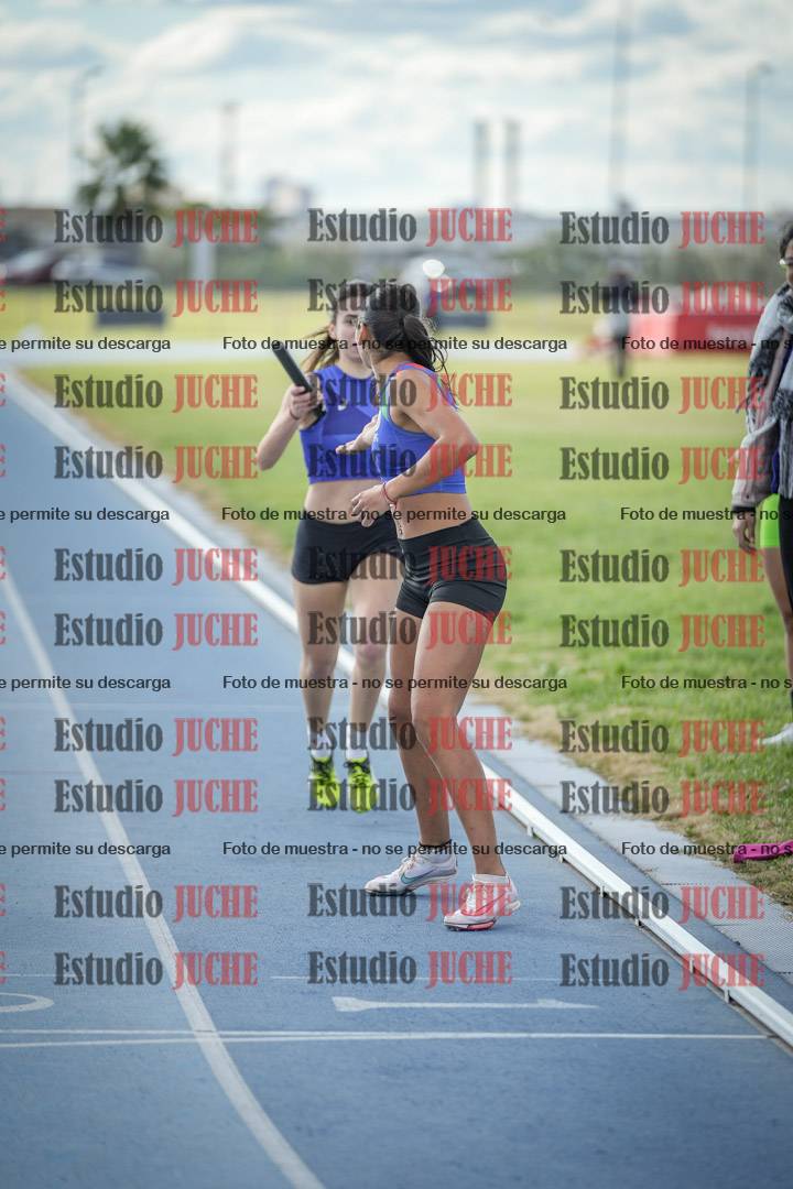 Fotos de las postas 4x400 m llanos de mujeres