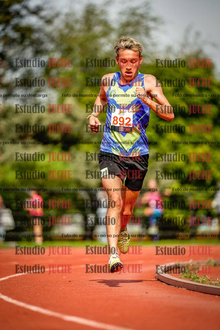 Fotos de los 3000 m llanos de varones