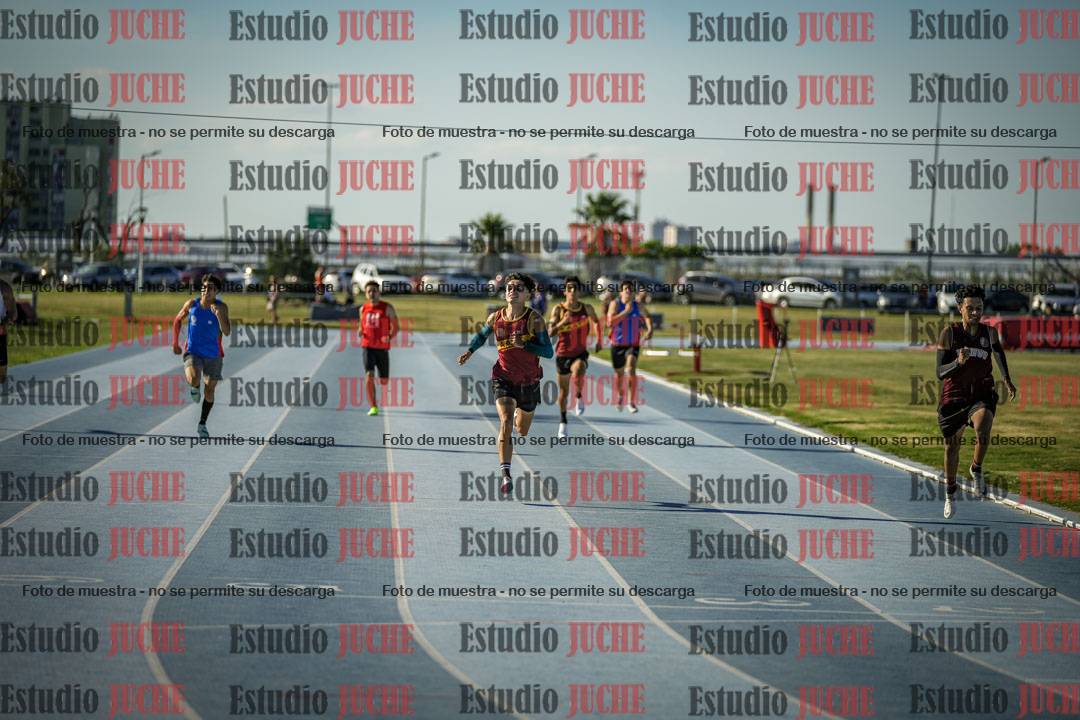 Fotos de los 400 m llanos de varones