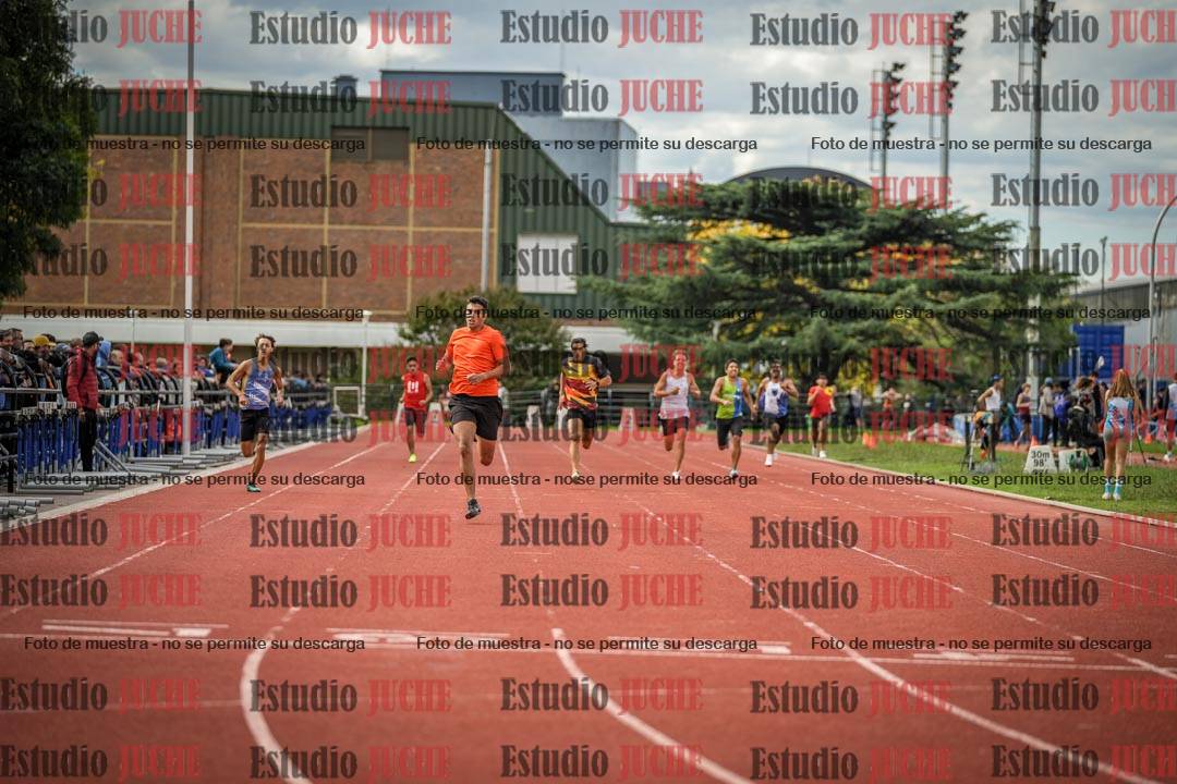 Fotos de los 400 m llanos de varones