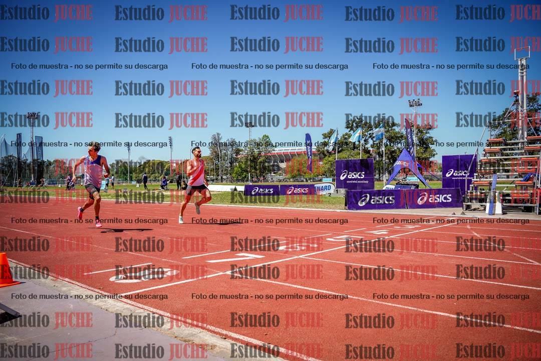 Fotos de los 400 m llanos de varones
