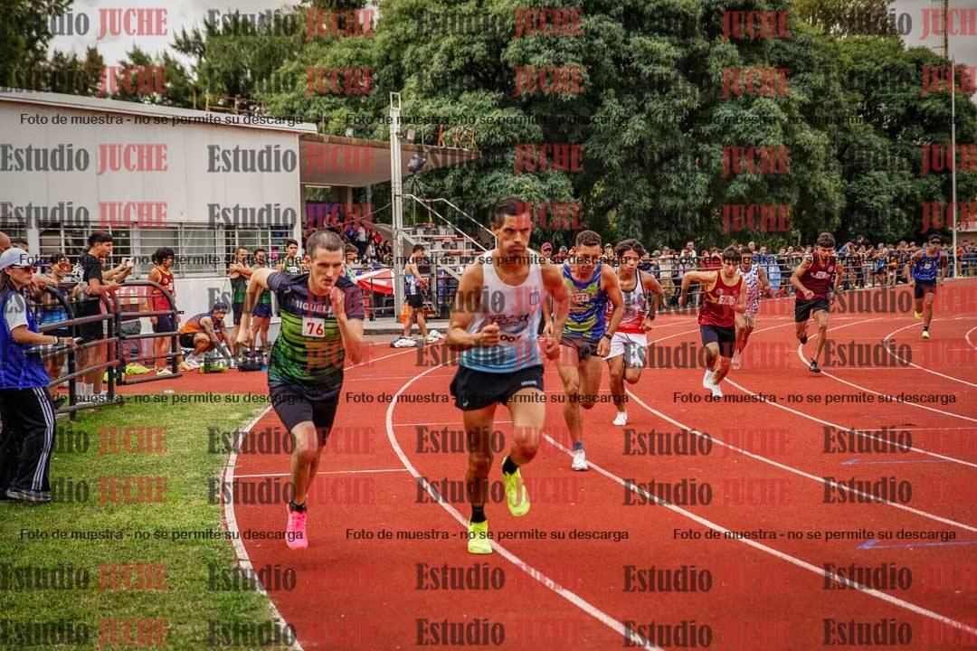 Fotos de los 800 m de varones