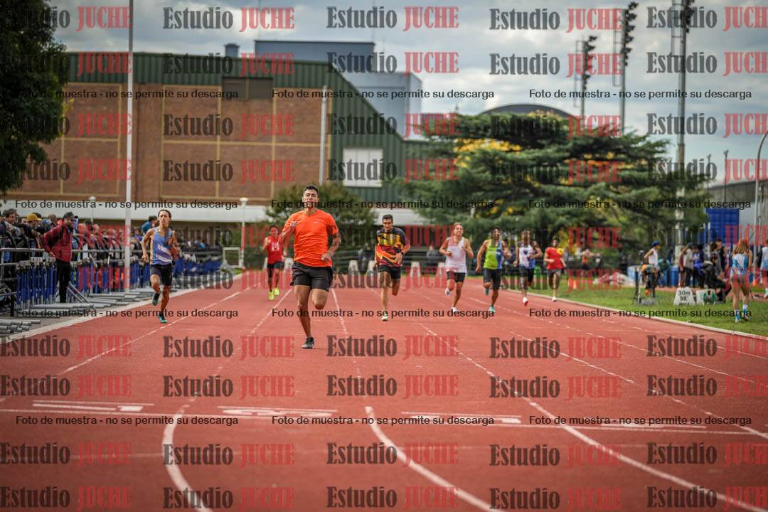 Fotos de los 400 m llanos de varones