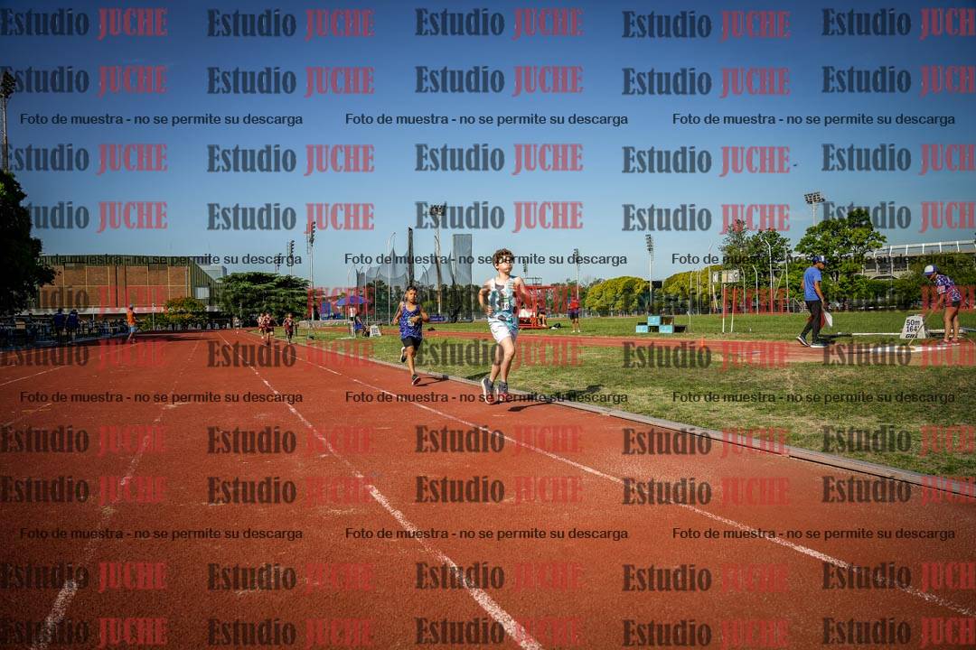 Fotos de los 1000 m llanos de varones