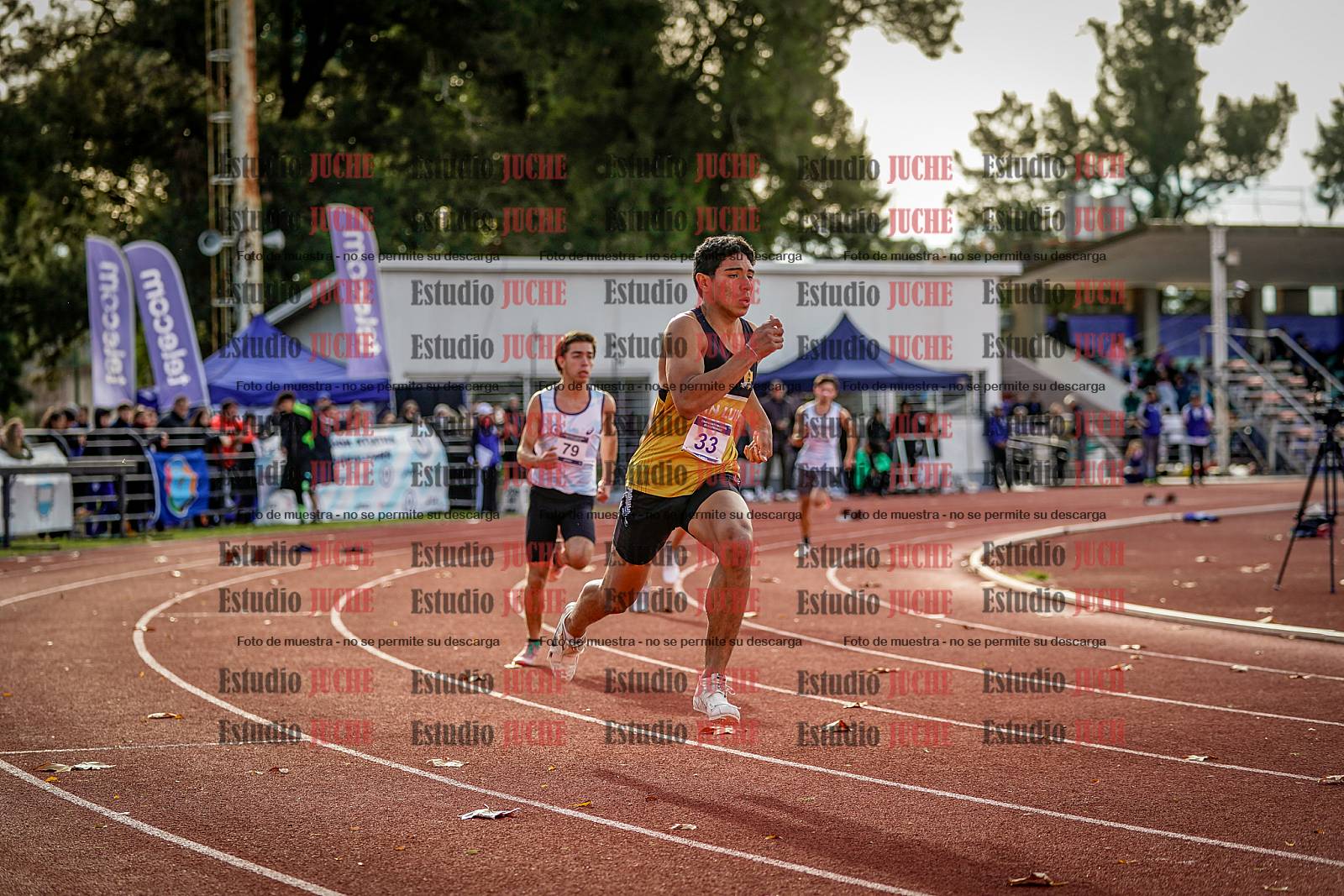 Fotos de los 400 m con vallas de varones