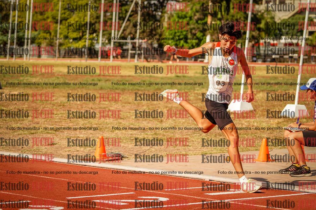 Fotos de los 800 m llanos de varones