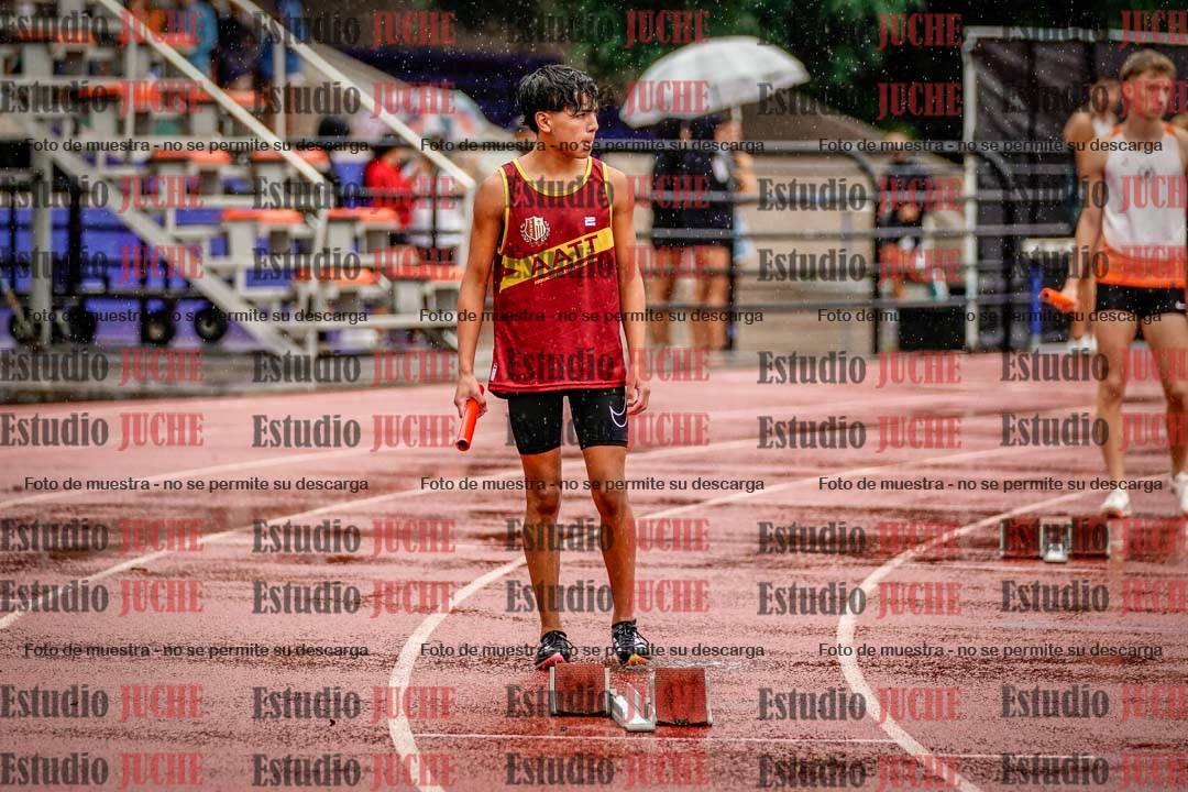 Fotos de las postas 4x400 m de varones