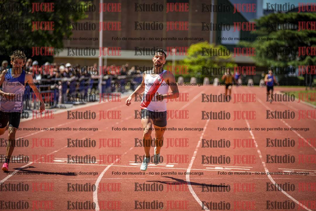 Fotos de los 400 m llanos de varones
