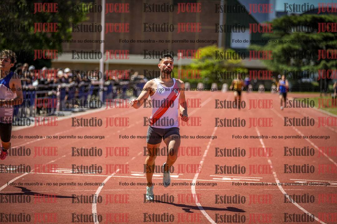 Fotos de los 400 m llanos de varones