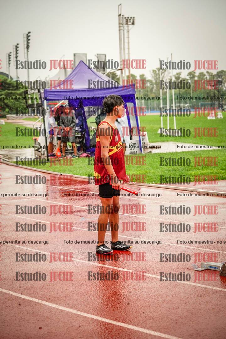 Fotos de las postas 4x400 m de varones