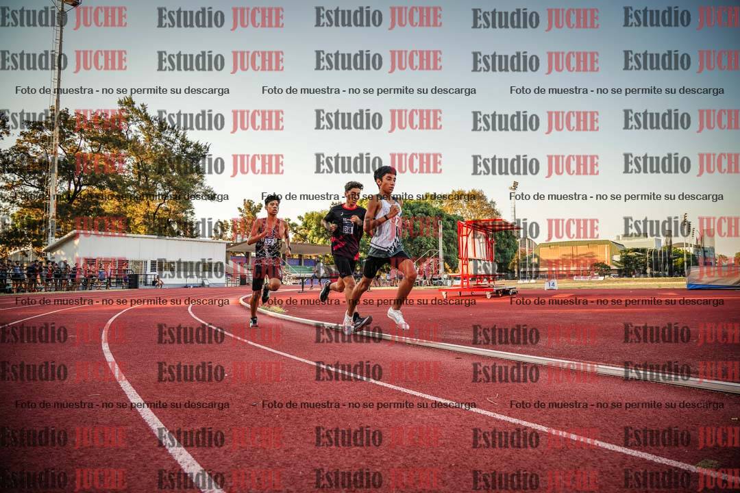 Fotos de los 2400 m llanos de varones