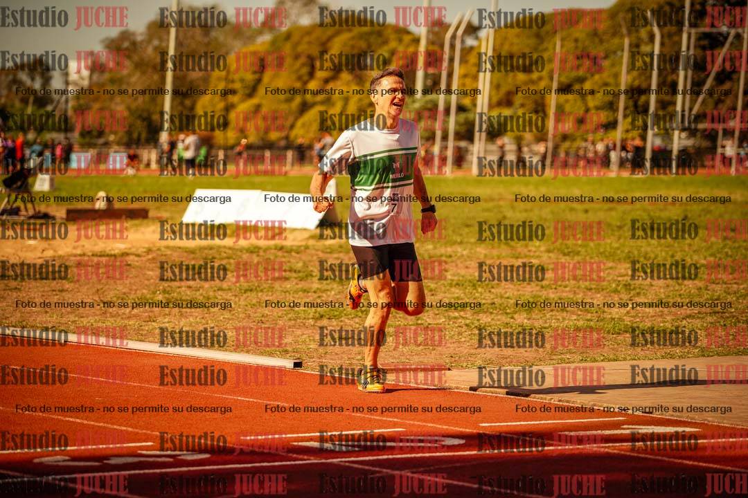 Fotos de los 800 m llanos de varones