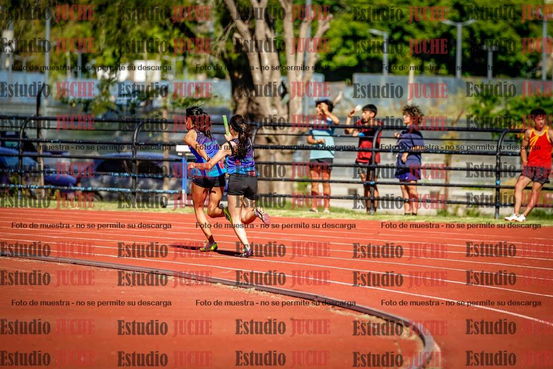 Fotos de las postas 4x100 m de mujeres