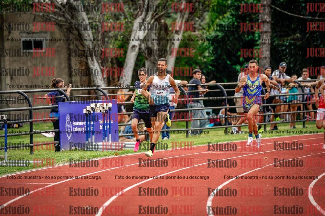 Fotos de los 800 m de varones
