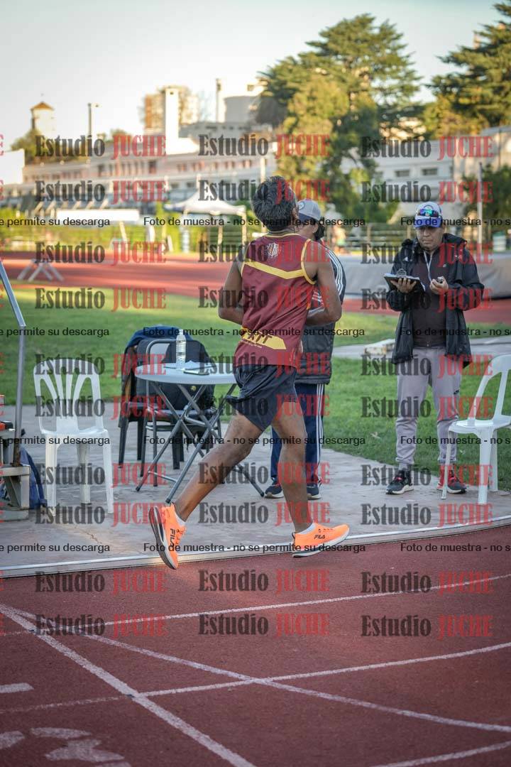 Fotos de los 3000 m llanos de varones