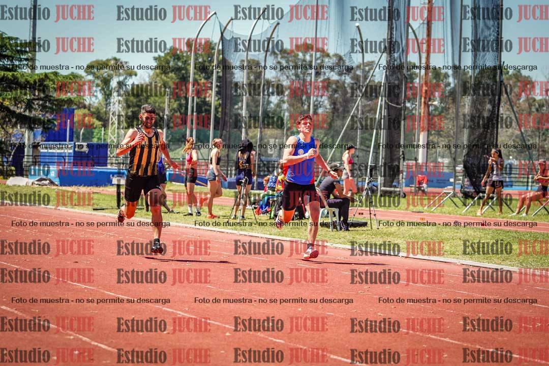 Fotos de los 400 m llanos de varones