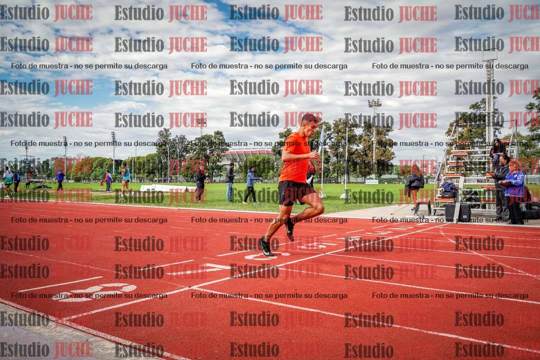 Fotos de los 400 m llanos de varones