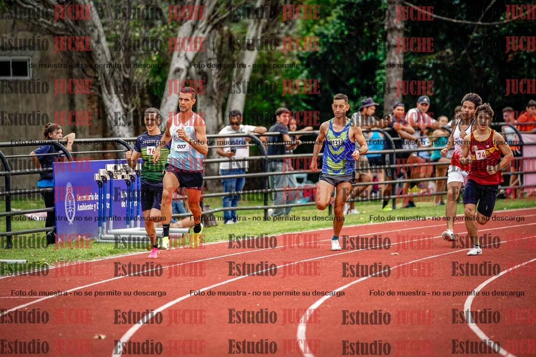 Fotos de los 800 m de varones