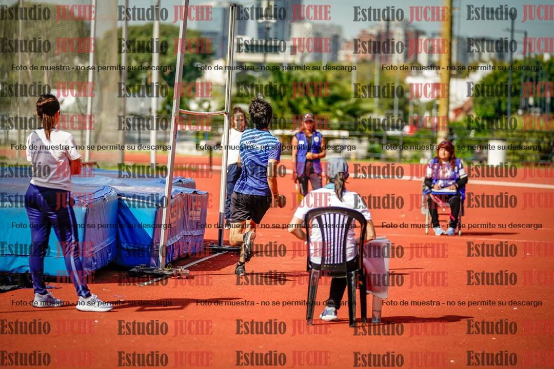 Fotos del salto en alto de varones