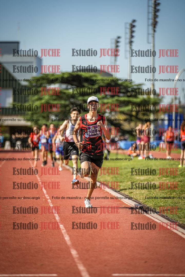 Fotos de los 600 m llanos de varones