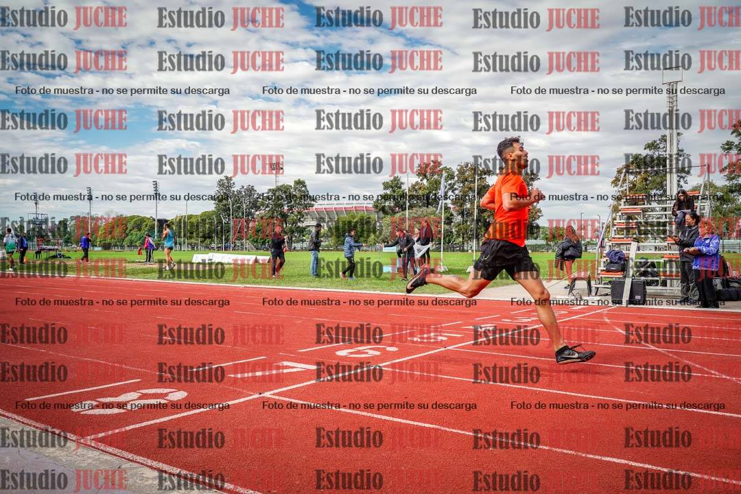 Fotos de los 400 m llanos de varones