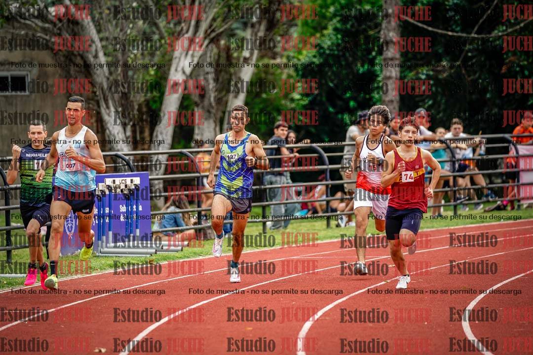 Fotos de los 800 m de varones