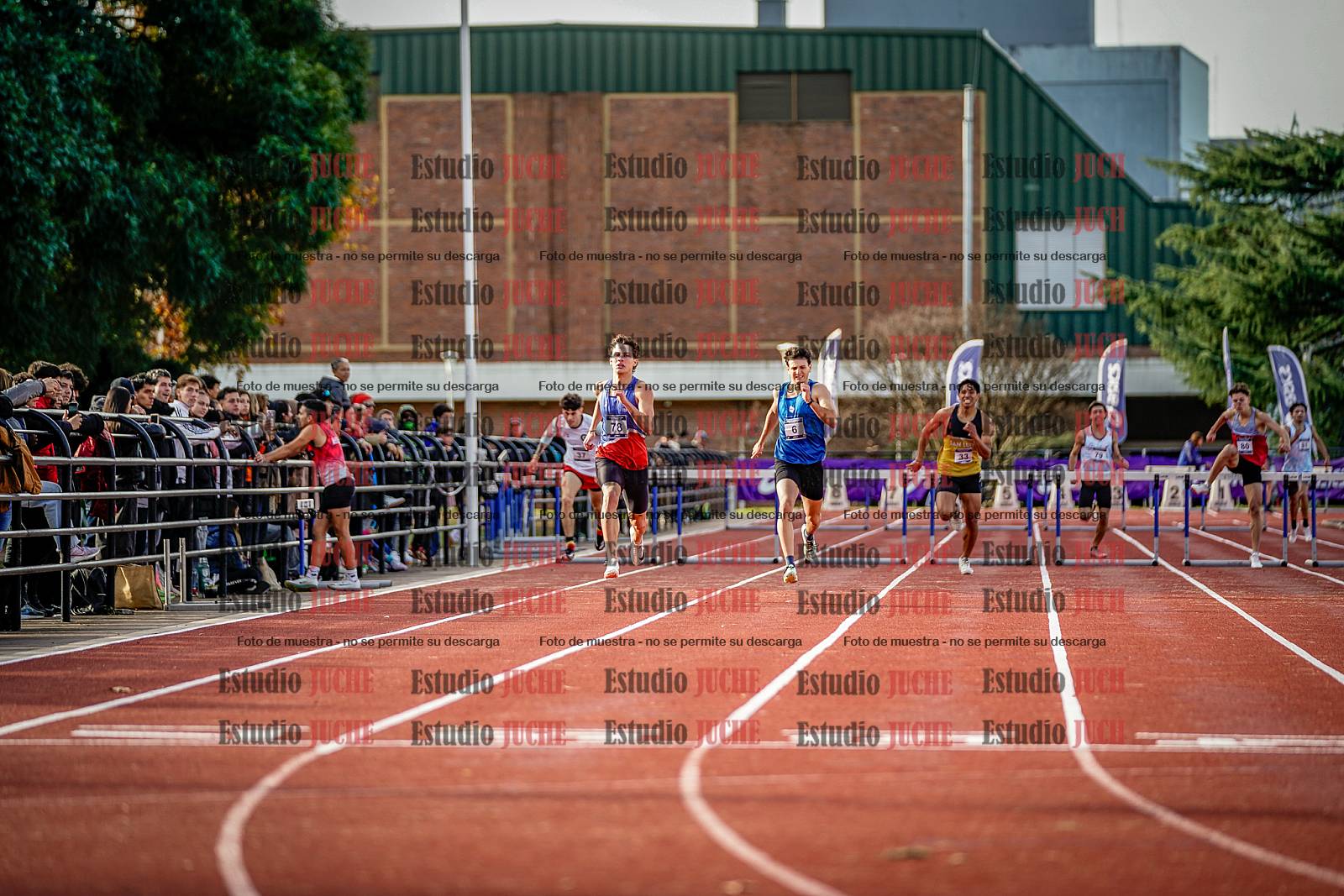 Fotos de los 400 m con vallas de varones