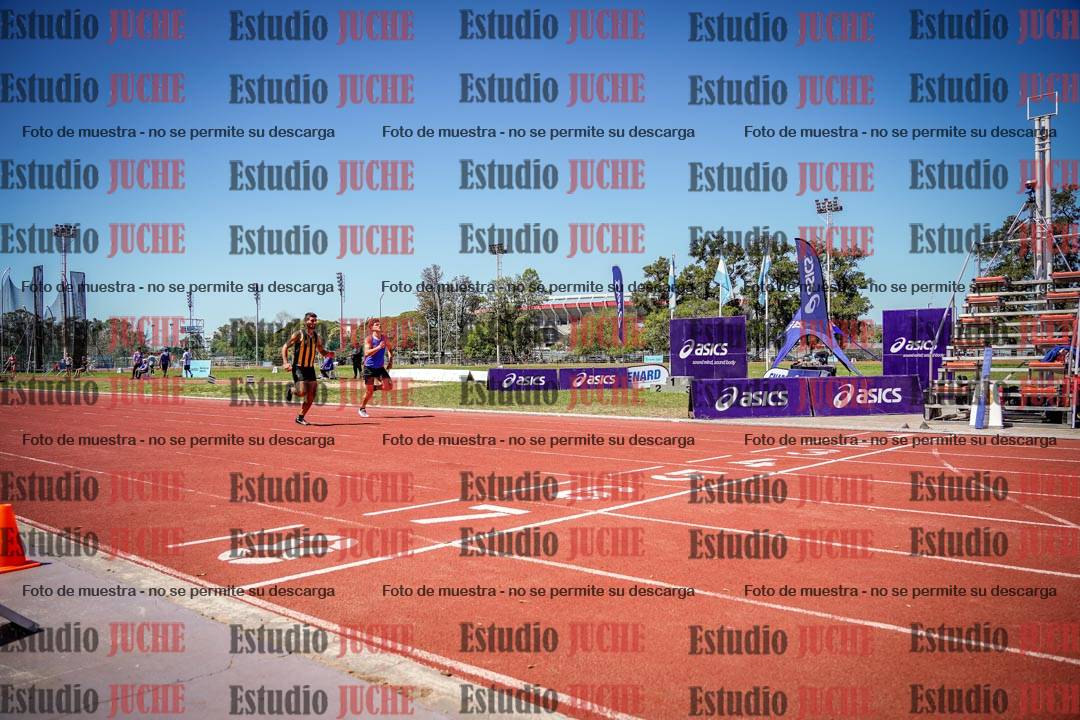 Fotos de los 400 m llanos de varones