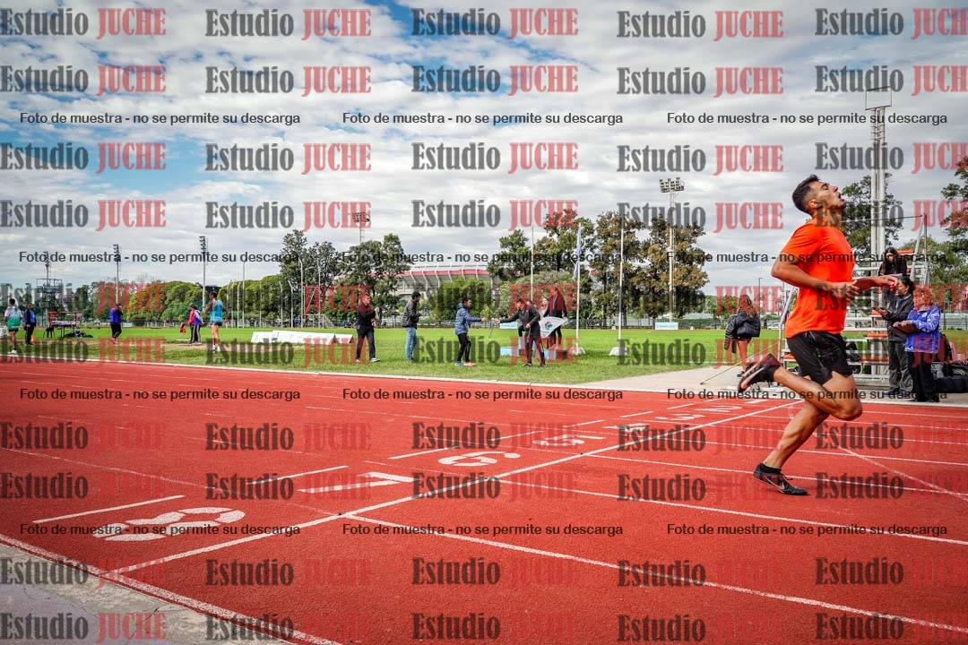 Fotos de los 400 m llanos de varones