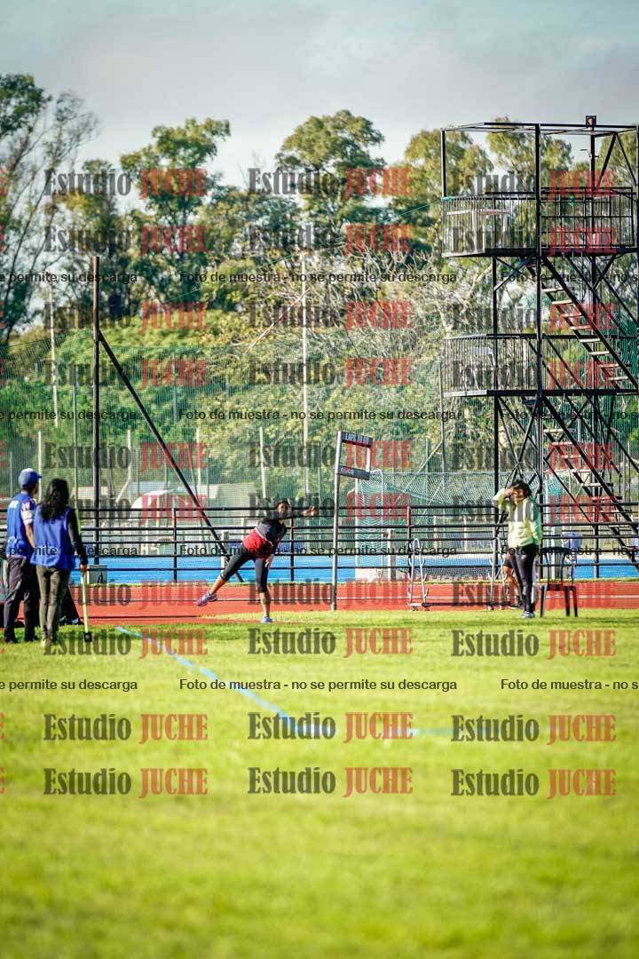 Fotos del lanzamiento de jabalina de mujeres y varones - U14