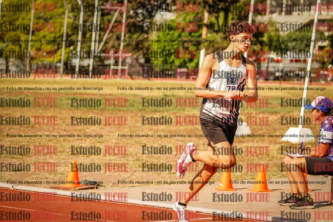 Fotos de los 800 m llanos de varones
