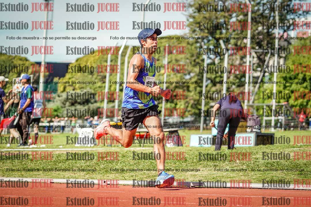 Fotos de los 5000 m llanos de mujeres y varones