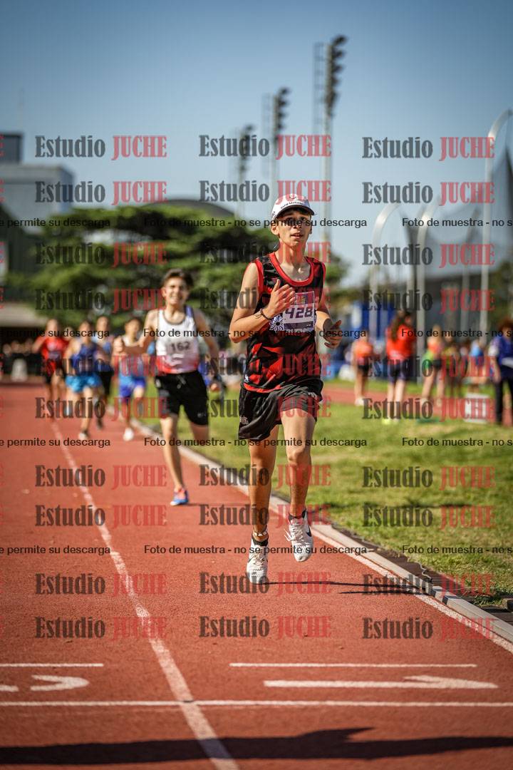 Fotos de los 600 m llanos de varones