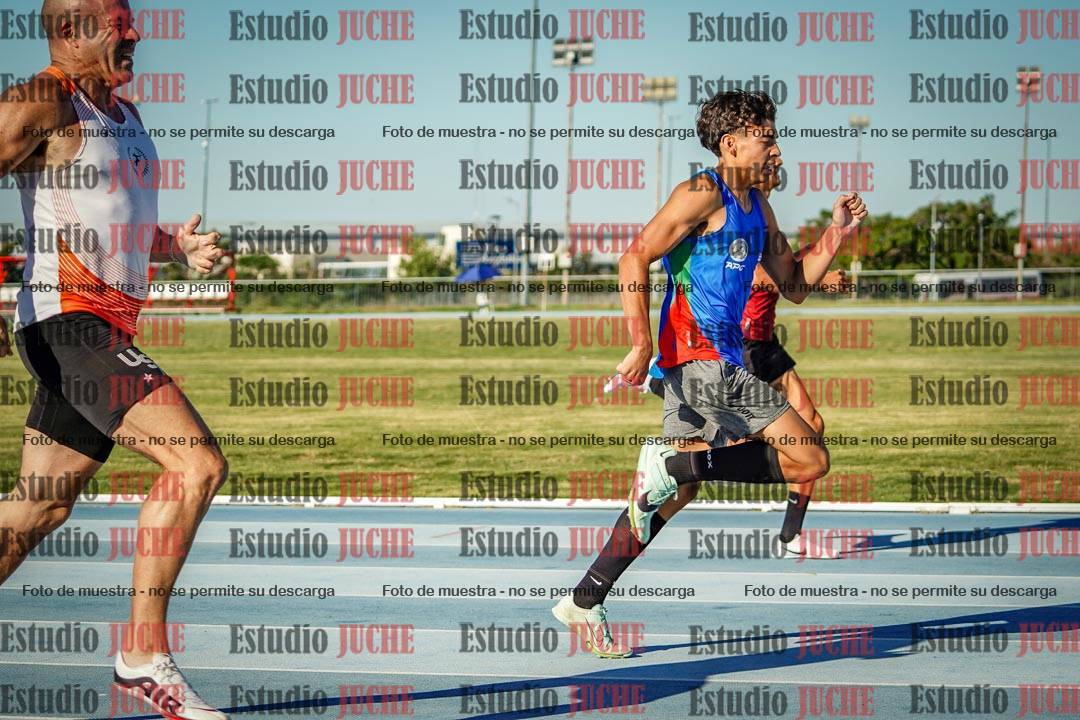 Fotos de los 400 m llanos de varones
