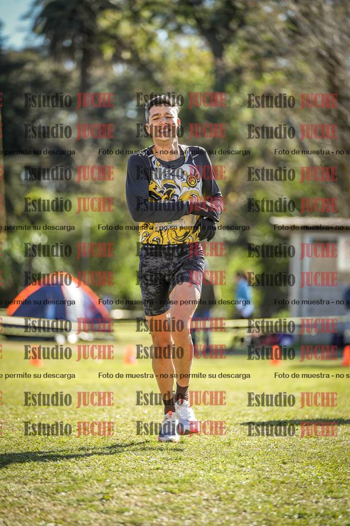 Fotos de la llegada del cross de 8000 m