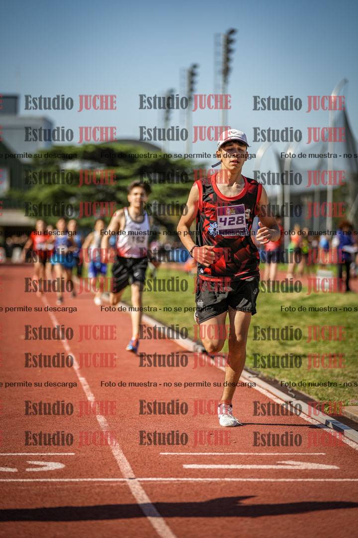 Fotos de los 600 m llanos de varones