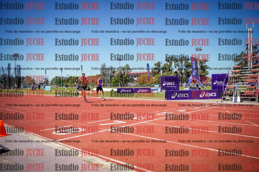 Fotos de los 400 m llanos de varones
