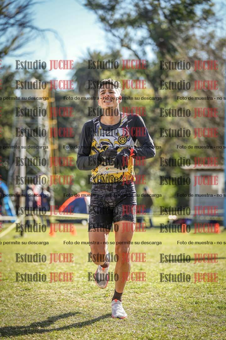 Fotos de la llegada del cross de 8000 m
