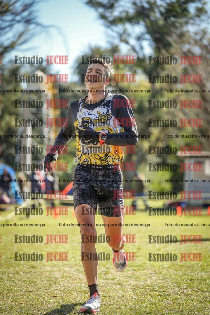 Fotos de la llegada del cross de 8000 m