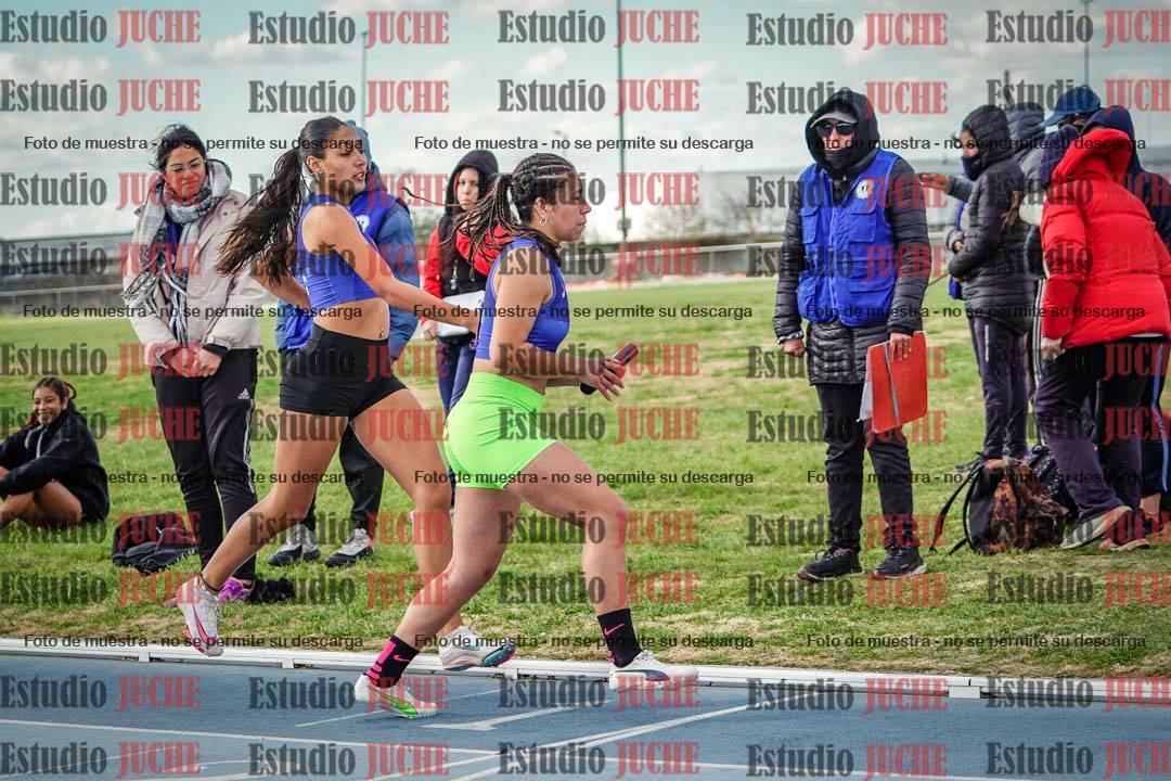 Fotos de las postas 4x400 m llanos de mujeres