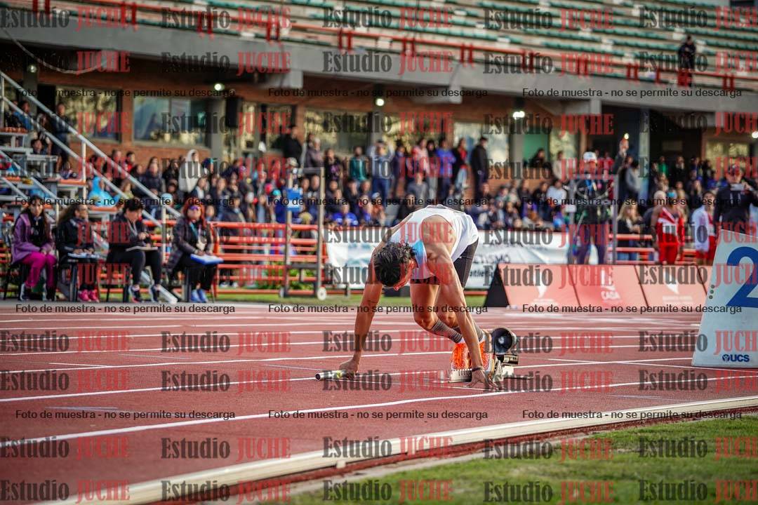 Fotos de los relevos 4x400 m de varones