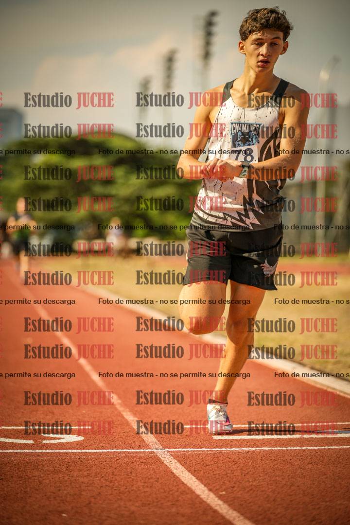 Fotos de los 800 m llanos de varones