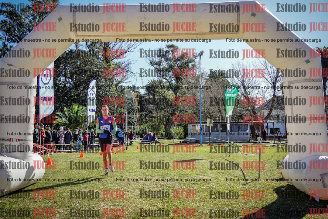 Fotos de la llegada del cross de 8000 m