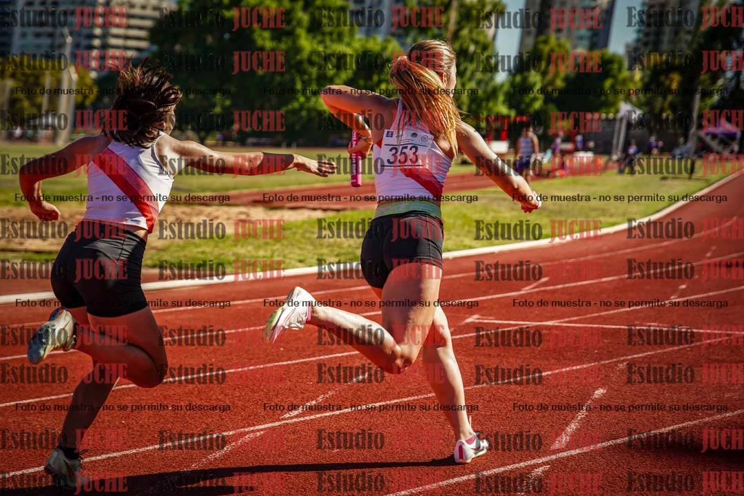 Fotos de las postas 4x100 m de mujeres