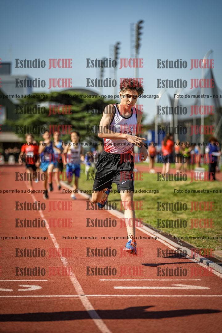 Fotos de los 600 m llanos de varones
