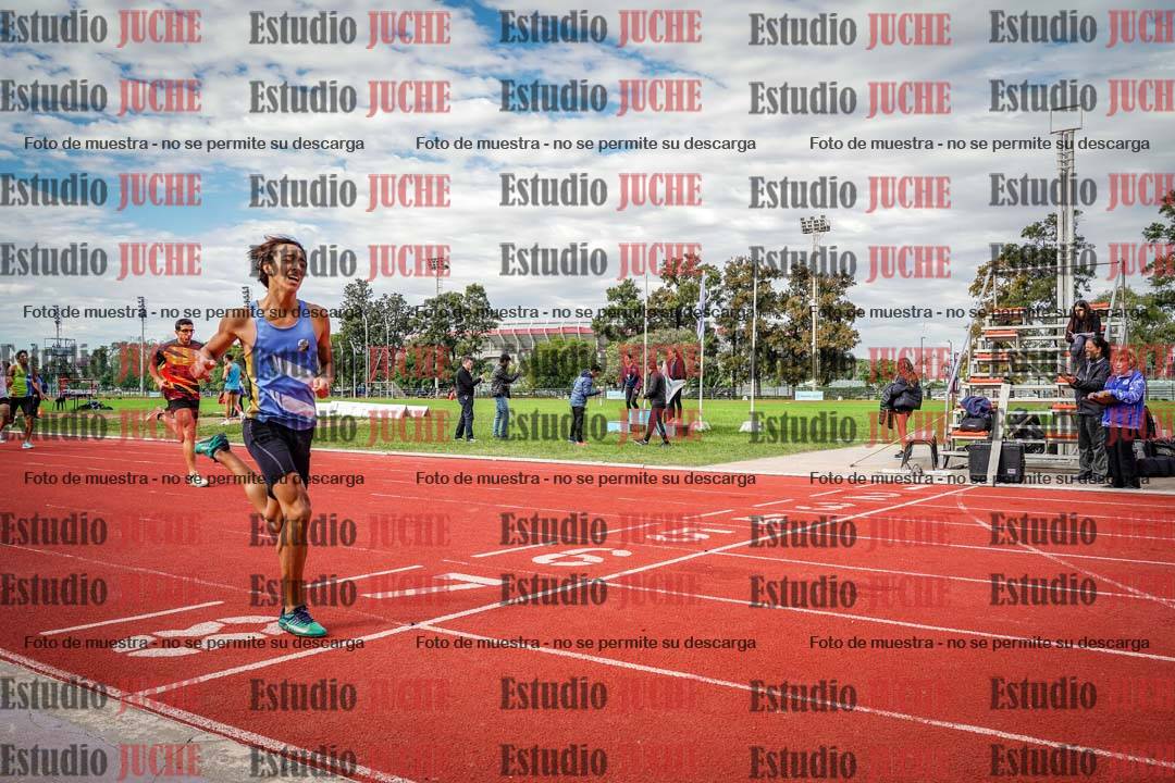 Fotos de los 400 m llanos de varones