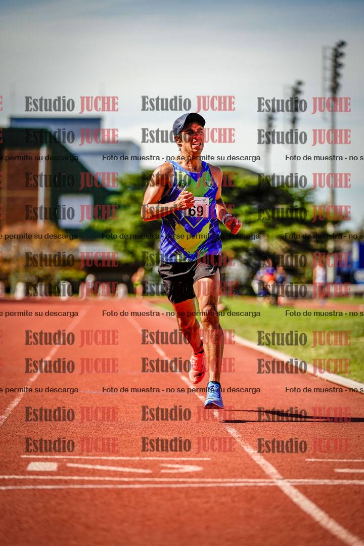 Fotos de los 5000 m llanos de mujeres y varones